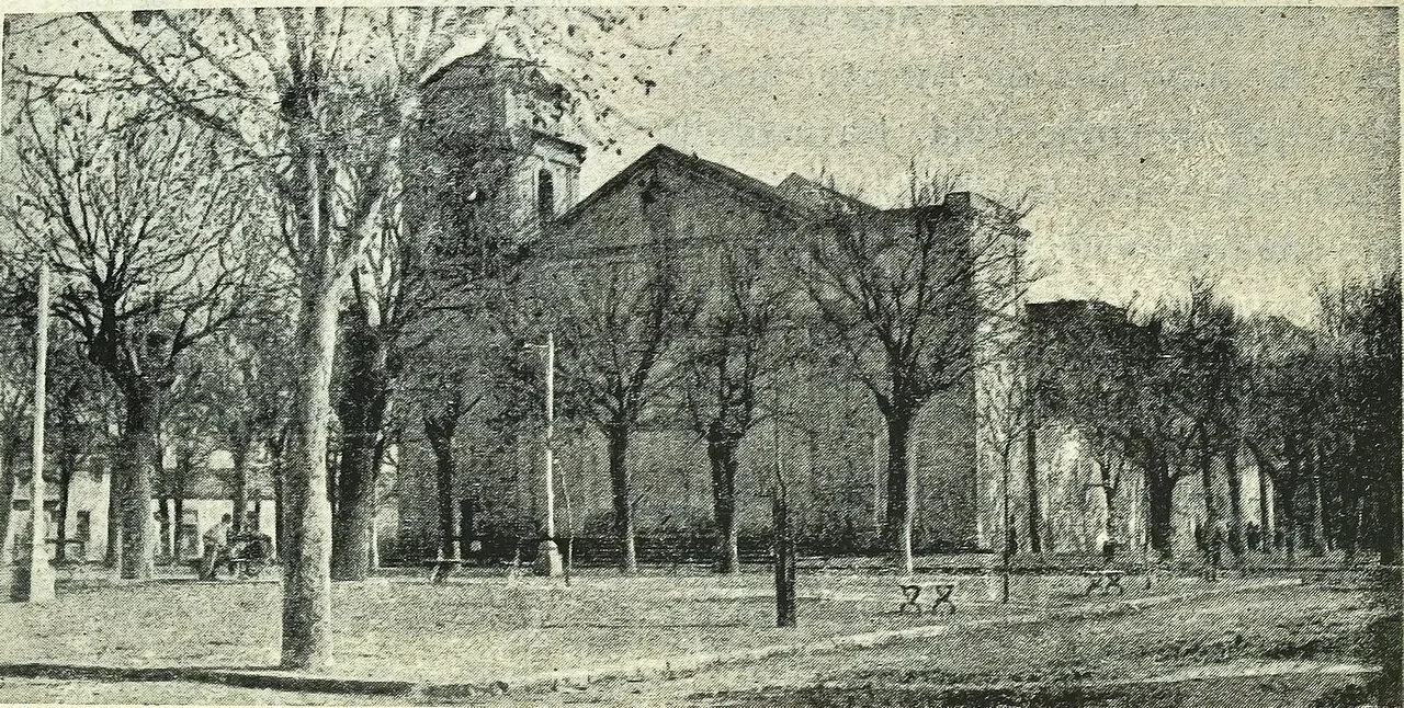La plaza hacia 1910